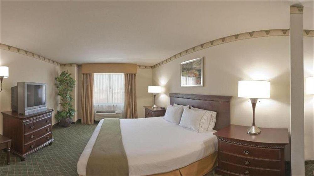Holiday Inn Express & Suites - Pharr By Ihg Exteriör bild
